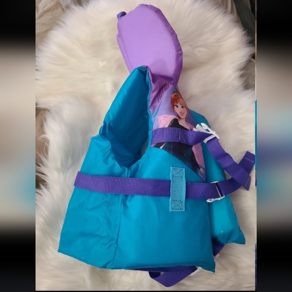 Disney Frozen Life Jacket - Picture 4 of 5